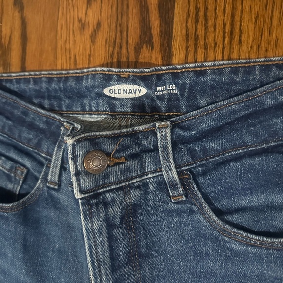 Old Navy Women's Dark Blue Flare & Wide Leg Jeans - Picture 2 of 2